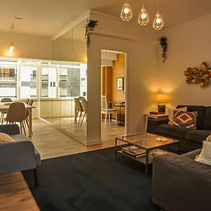 Marques De Pombal - 8 Bedroom Pensión
